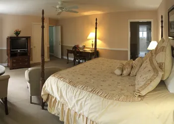 Boxwood Lodge hotel thumbnail 8