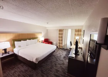 Wingate by Wyndham Lincoln Airport East I-80 hotel thumbnail 5