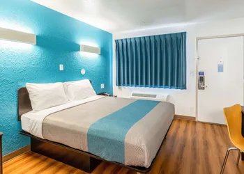 Motel 6 Valdosta, GA - University hotel thumbnail 3
