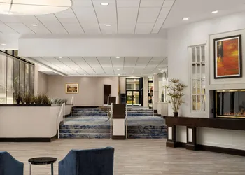 DoubleTree by Hilton Williamsburg hotel thumbnail 2