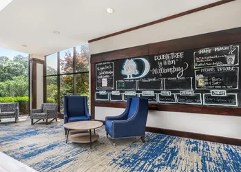 DoubleTree by Hilton Williamsburg hotel thumbnail 5
