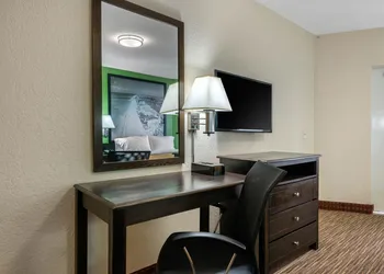 Quality Inn Daytona Beach Oceanfront hotel thumbnail 4