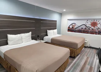 Travelodge by Wyndham Fullerton Near Anaheim hotel thumbnail 8