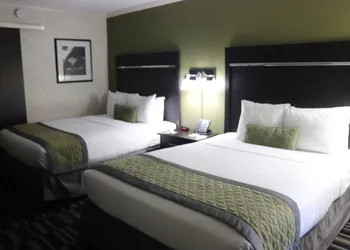 Uptown Oasis San Jose Airport hotel thumbnail 3