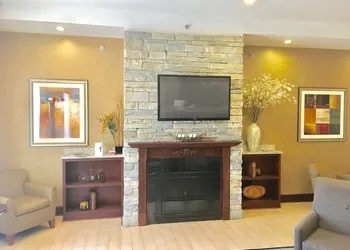 Wyndham Garden Grand Rapids Airport hotel thumbnail 3