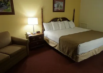 Bird in Hand Family Inn hotel thumbnail 5