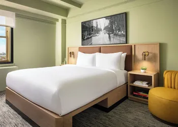 Row NYC hotel thumbnail 8
