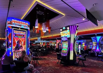 OYO Hotel and Casino Las Vegas hotel thumbnail 2