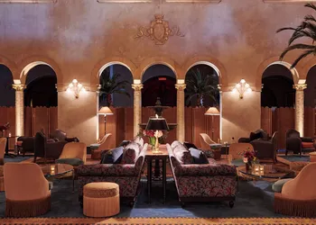 The Hollywood Roosevelt hotel thumbnail 4