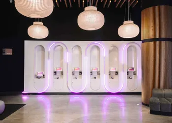 YOTEL New York Times Square hotel thumbnail 5
