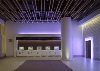 YOTEL New York Times Square hotel thumbnail 2