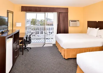 Dana Point Marina Inn hotel thumbnail 7