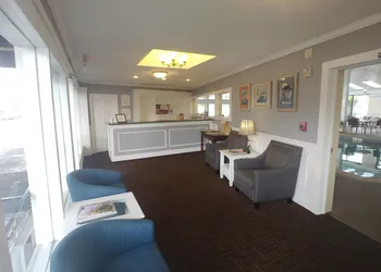 Hyannis Travel Inn hotel thumbnail 3