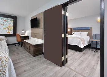 Brookstone Lodge near Biltmore Village, an Ascend Collection Hotel hotel thumbnail 3