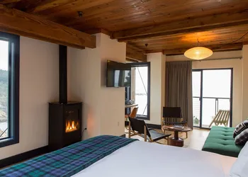 Timber Cove Resort hotel thumbnail 7