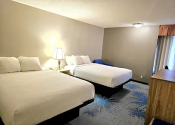 Days Inn by Wyndham Rolla hotel thumbnail 4