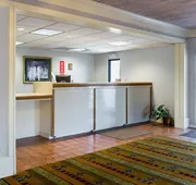 Econo Lodge Canton I-55 hotel detail image 3