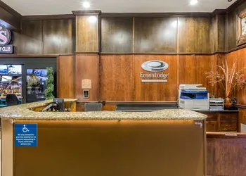Econo Lodge Lake Elsinore Casino hotel thumbnail 2