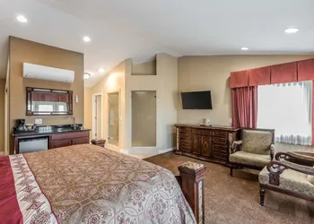 Econo Lodge Lake Elsinore Casino hotel thumbnail 7