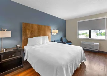 Extended Stay America Premier Suites - Fort Lauderdale - Convention Center - Cruise Port hotel thumbnail 4