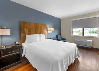 Extended Stay America Premier Suites - Fort Lauderdale - Convention Center - Cruise Port hotel thumbnail 4