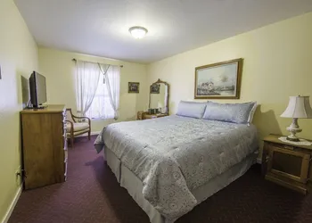 Historic Cary House Hotel hotel thumbnail 4