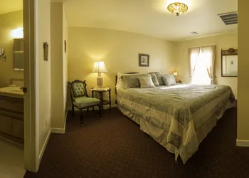 Historic Cary House Hotel hotel thumbnail 5
