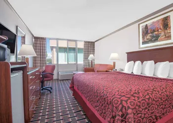 Days Inn by Wyndham Colorado City hotel thumbnail 7