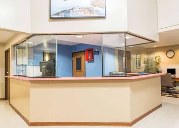 Days Inn by Wyndham Pueblo hotel thumbnail 2
