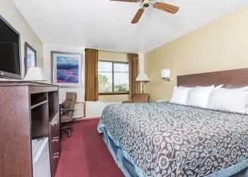 Days Inn by Wyndham Pueblo hotel thumbnail 5