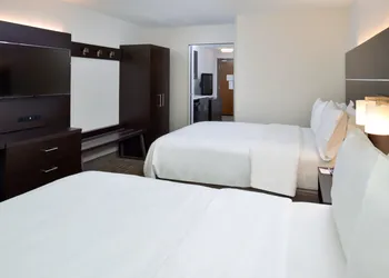 Holiday Inn Express & Suites Pueblo North by IHG hotel thumbnail 3