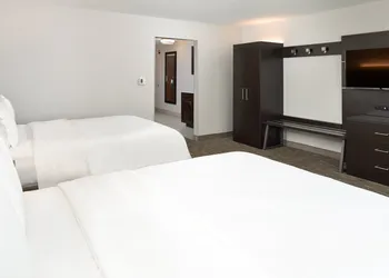 Holiday Inn Express & Suites Pueblo North by IHG hotel thumbnail 4
