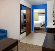 Holiday Inn Express & Suites Pueblo North by IHG hotel detail image 7