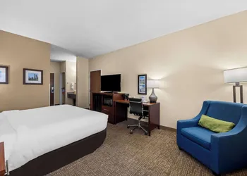 Comfort Inn & Suites Pueblo hotel thumbnail 5