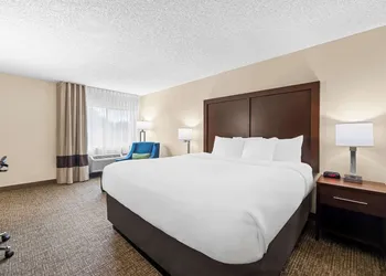 Comfort Inn & Suites Pueblo hotel thumbnail 6