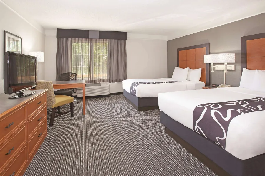 La Quinta Inn & Suites by Wyndham Pueblo hotel detail image 6