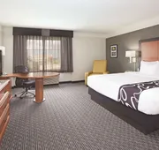 La Quinta Inn & Suites by Wyndham Pueblo hotel detail image 7