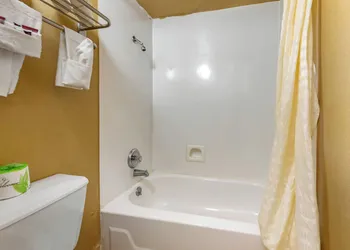 Pueblo Inn hotel thumbnail 4