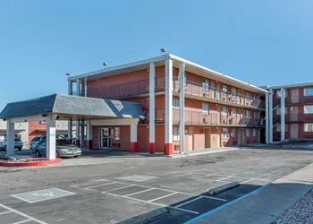 Pueblo Inn hotel thumbnail 7