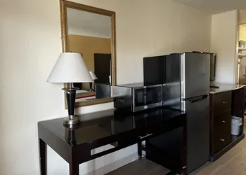 Budget Inn hotel thumbnail 8