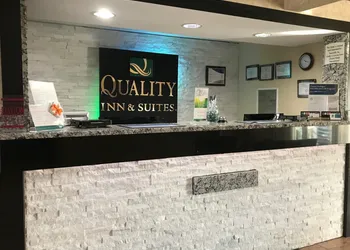 Quality Inn & Suites Middletown - Franklin hotel thumbnail 3