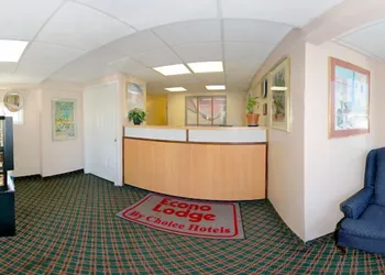 Econo Lodge Franklin - Springboro hotel thumbnail 2