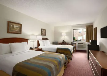 Days Inn by Wyndham Middletown hotel thumbnail 7