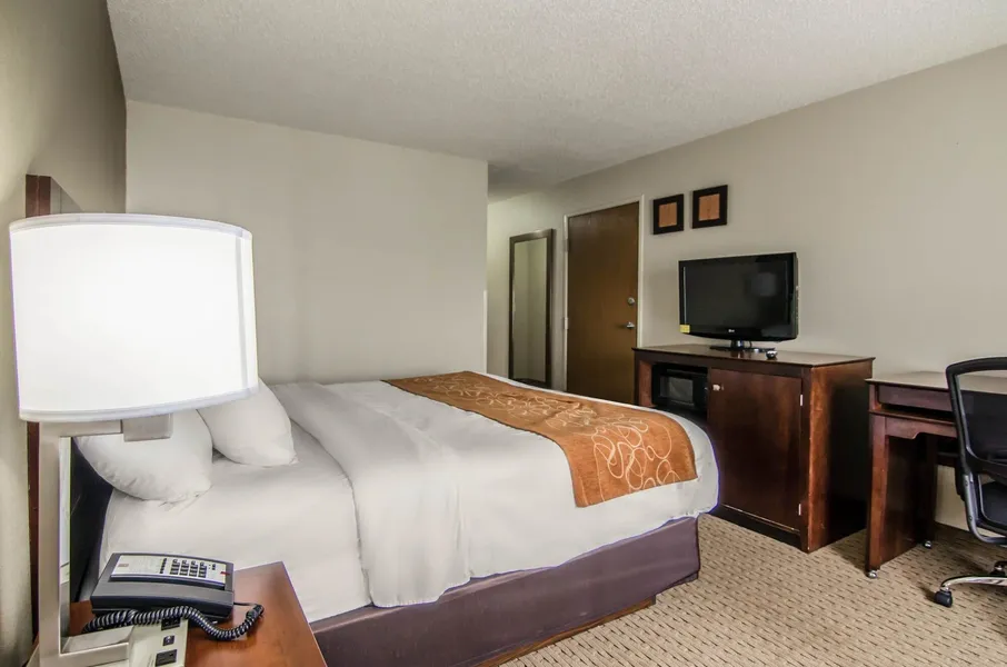 Quality Suites St. Joseph hotel detail image 6