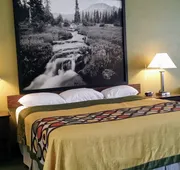 Super 8 by Wyndham Wendover hotel detail image 5
