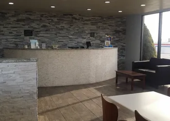 Super 8 by Wyndham Wendover hotel thumbnail 2