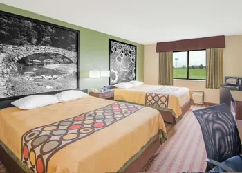 Super 8 by Wyndham Story City hotel thumbnail 5