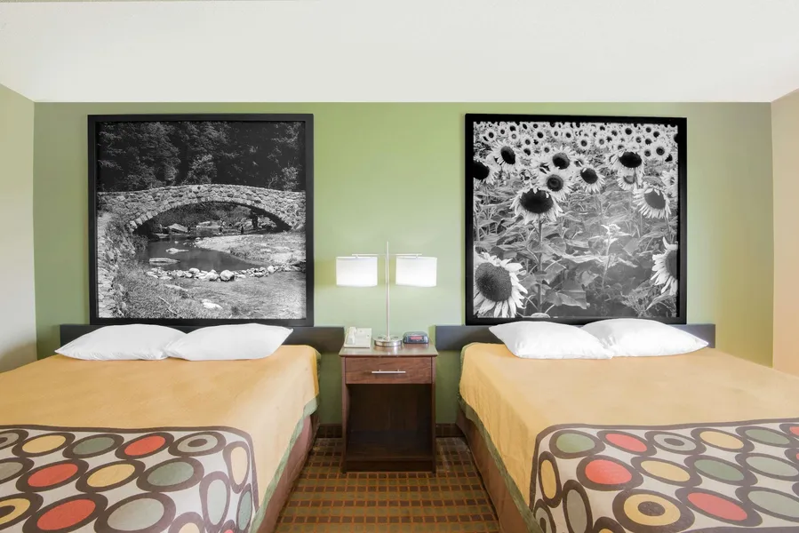 Super 8 by Wyndham Story City hotel detail image 6
