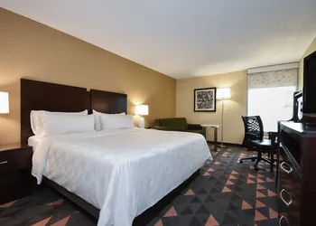 Holiday Inn Lumberton by IHG hotel thumbnail 7