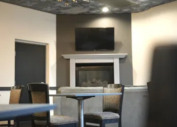 American Inn & Suites Waterford hotel thumbnail 6